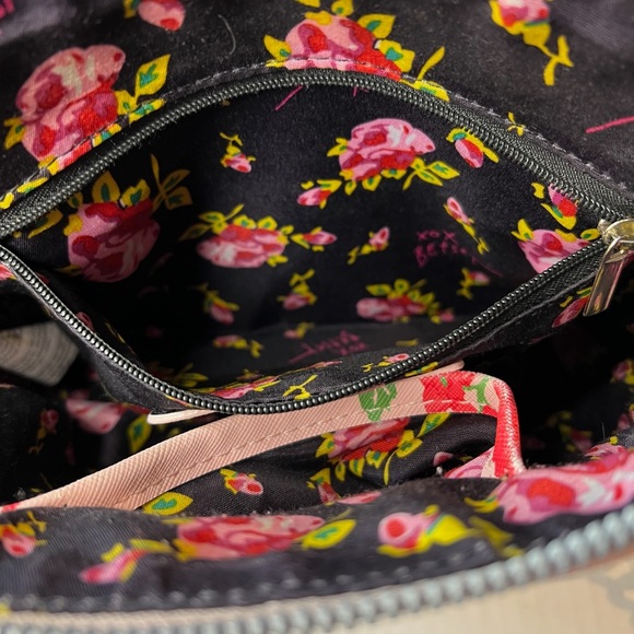 Betsey Johnson Floral Dome Crossbody Bag - Picture 14 of 16
